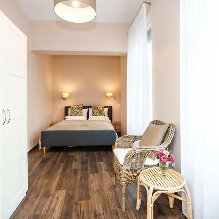 D8 Design Apartment & Studio Eger Eksteriør bilde
