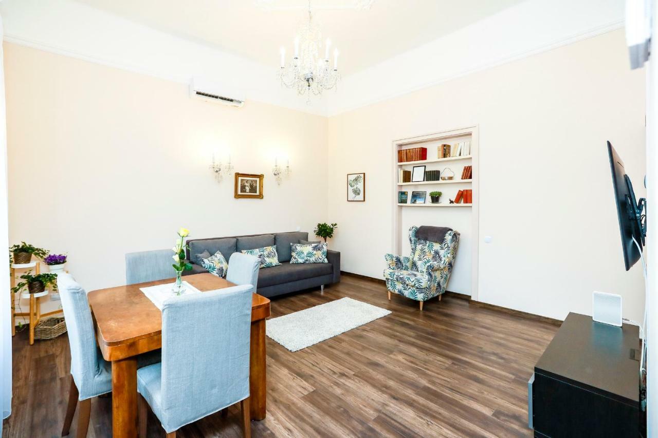 D8 Design Apartment & Studio Eger Eksteriør bilde